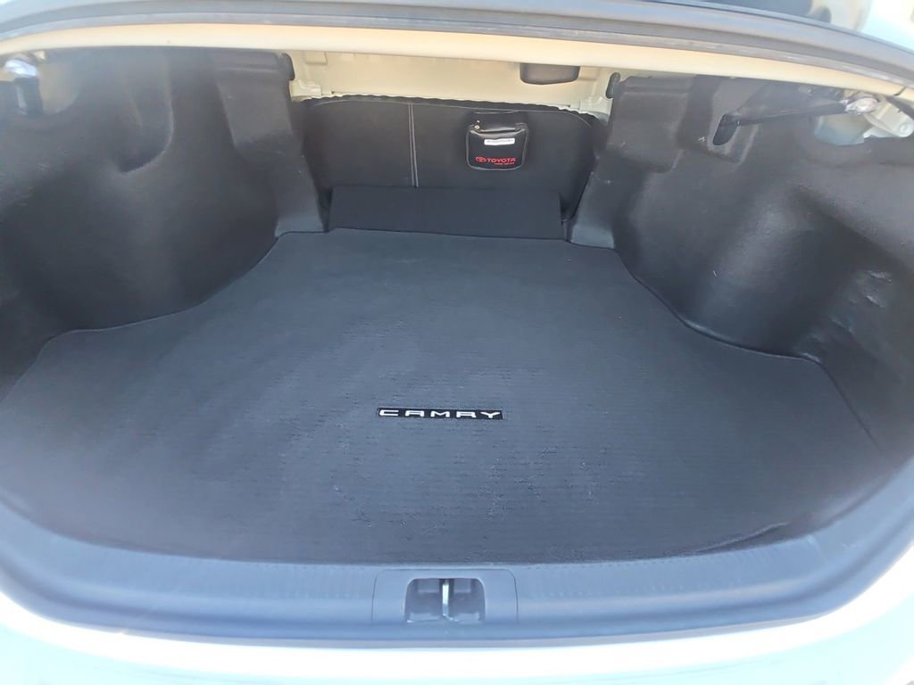 Used 2020 Toyota Camry LE w/ Carpet Mat Package FWD image 16