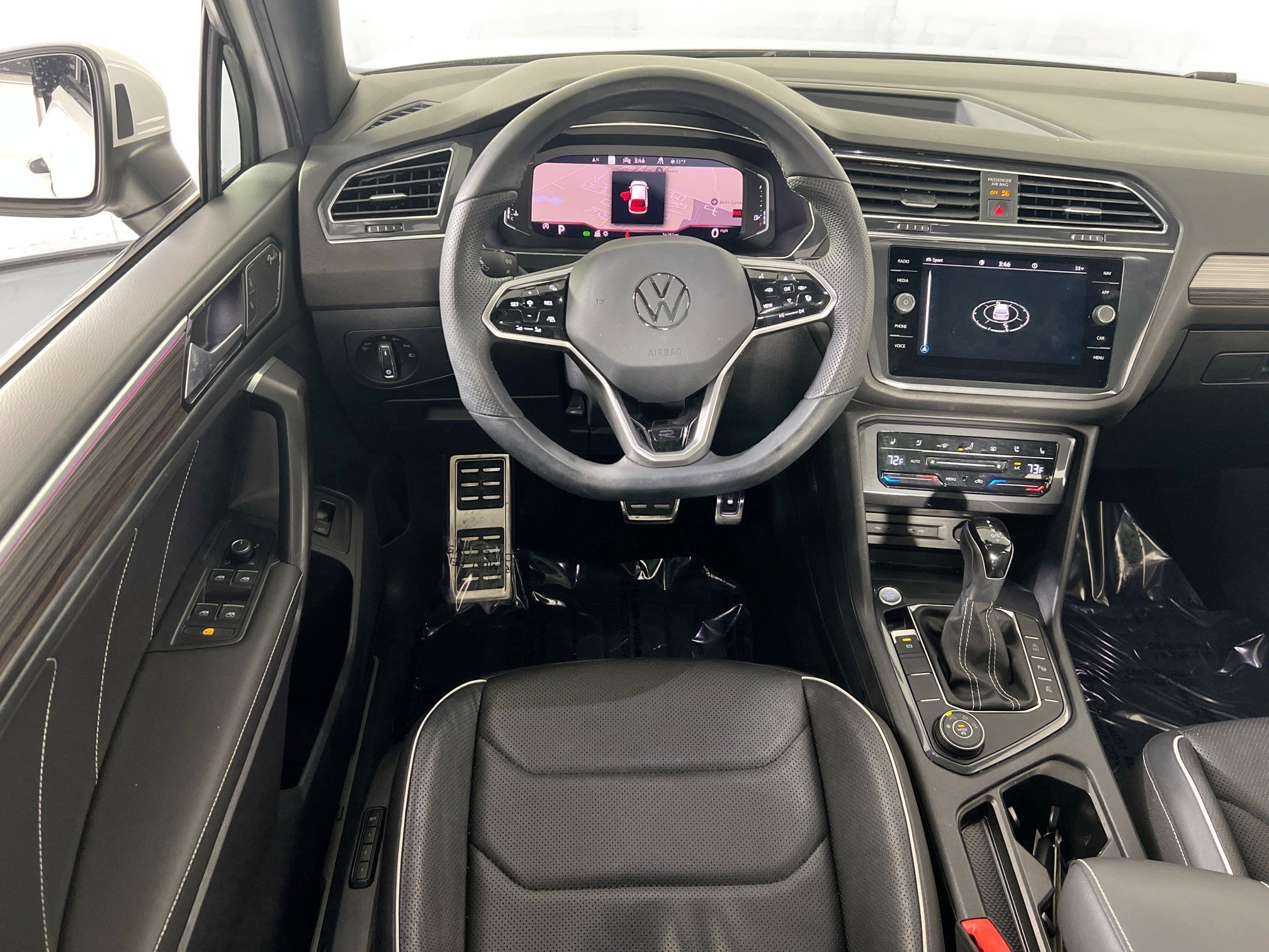 Used 2022 Volkswagen Tiguan SEL R-Line image 23