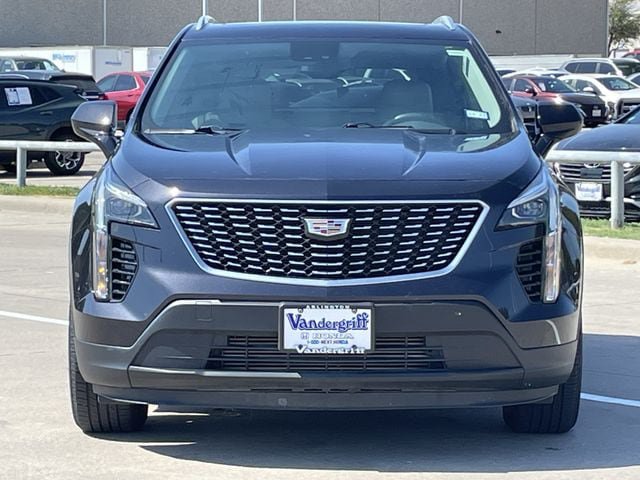 Used 2023 Cadillac XT4 Luxury w/ Cold Weather Package FWD image 7