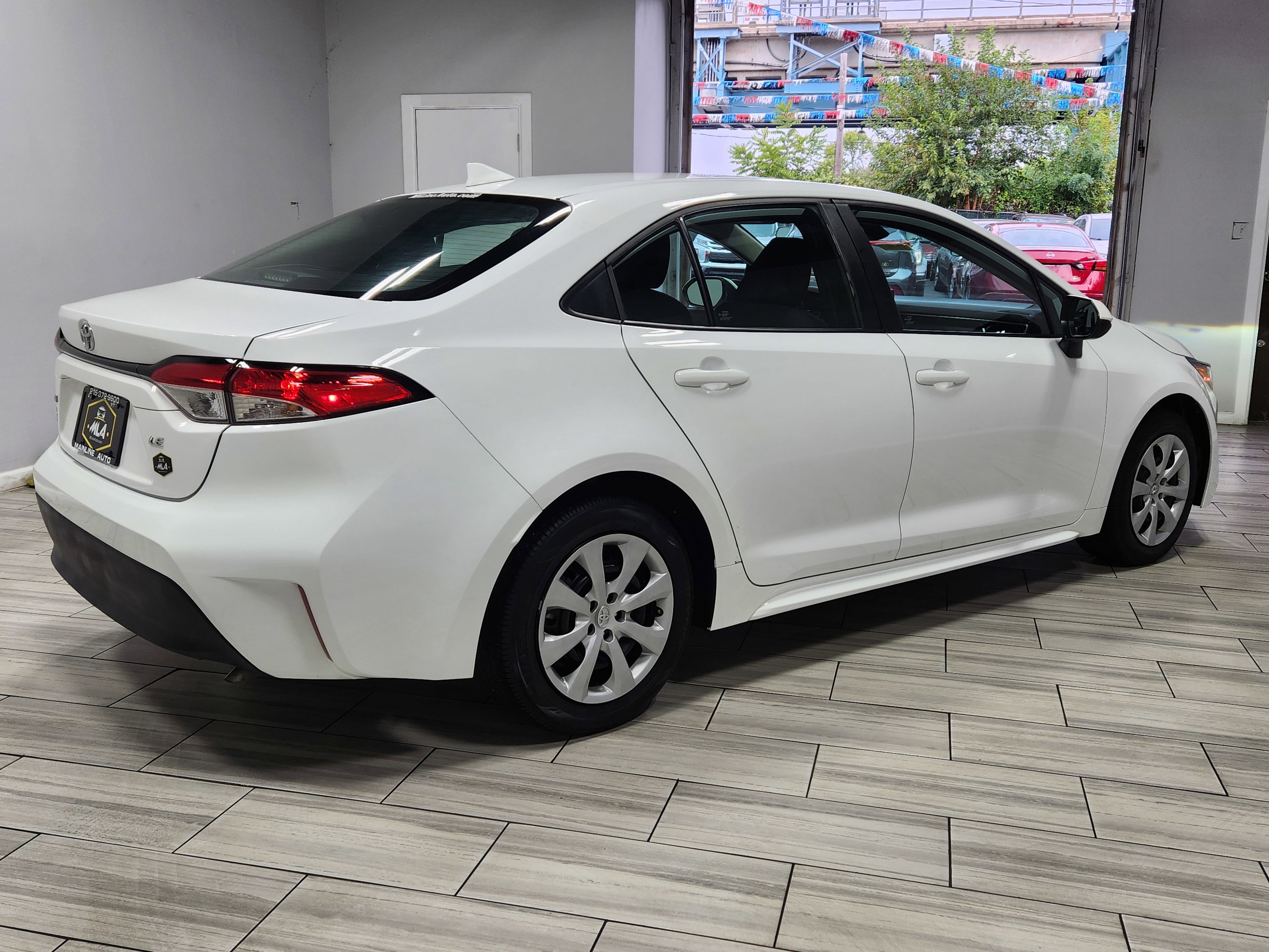 Used 2024 Toyota Corolla LE image 5