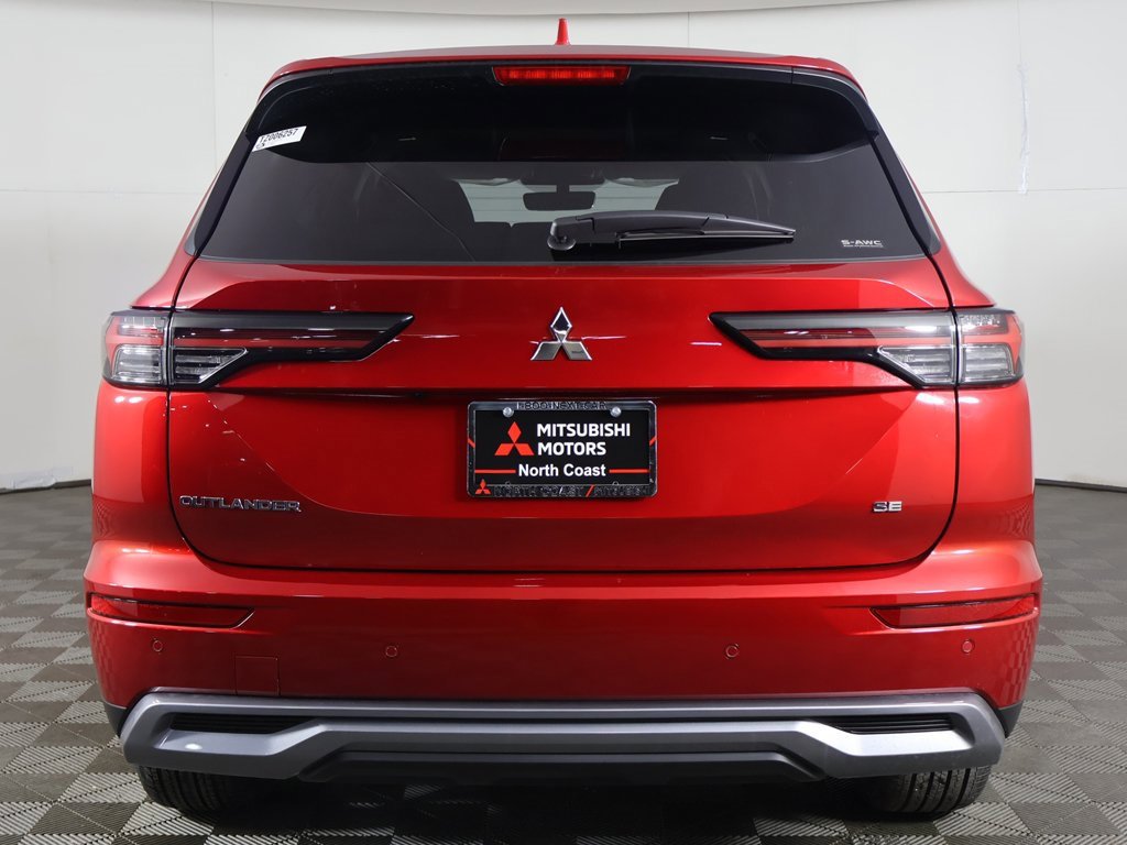 New 2026 Mitsubishi Outlander SE image 15