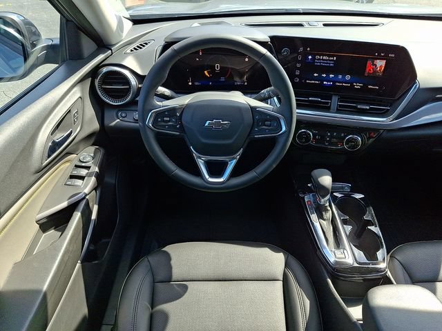 Certified 2025 Chevrolet Trax ACTIV w/ Driver Confidence Package FWD image 11