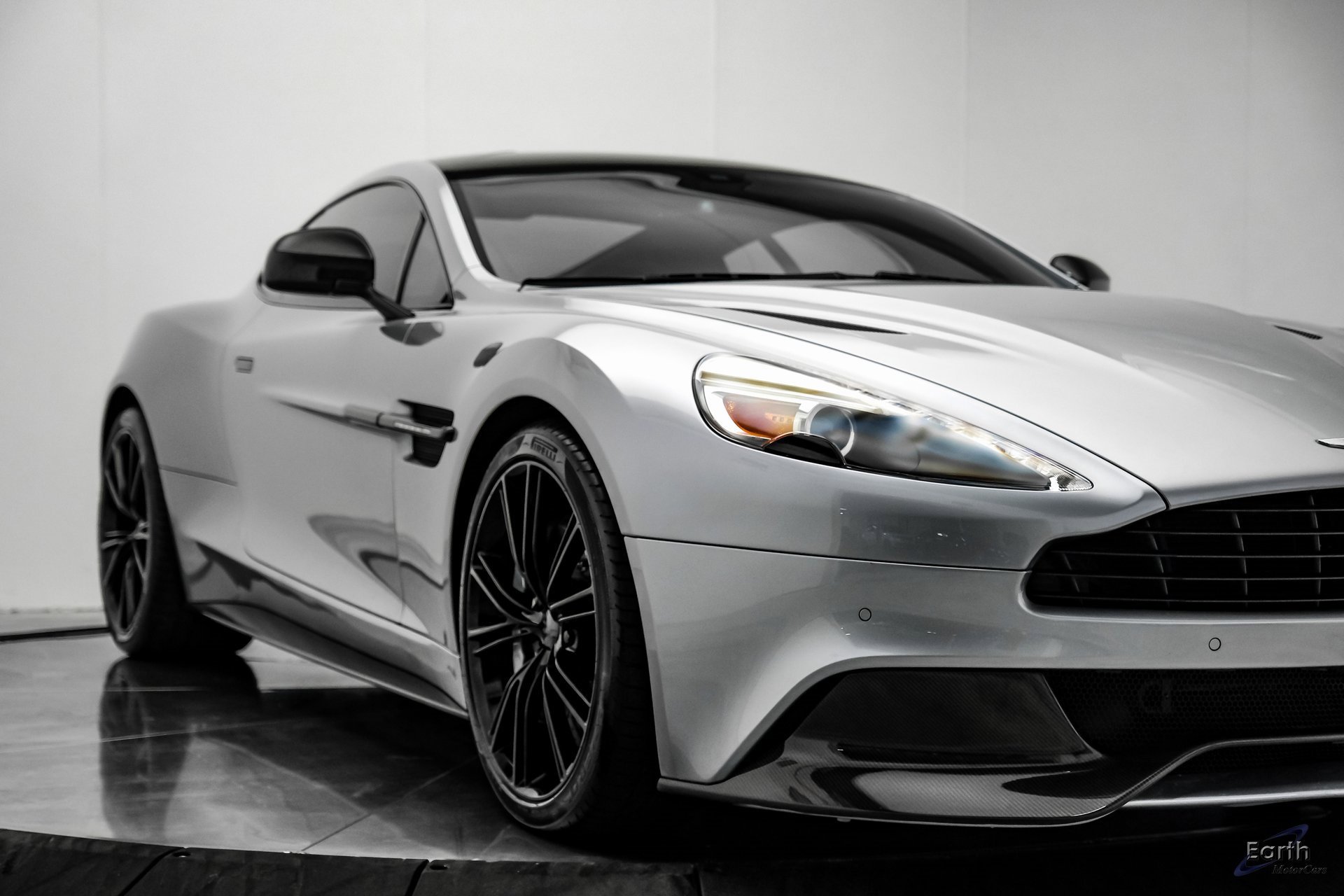 Used 2014 Aston Martin Vanquish Coupe image 23