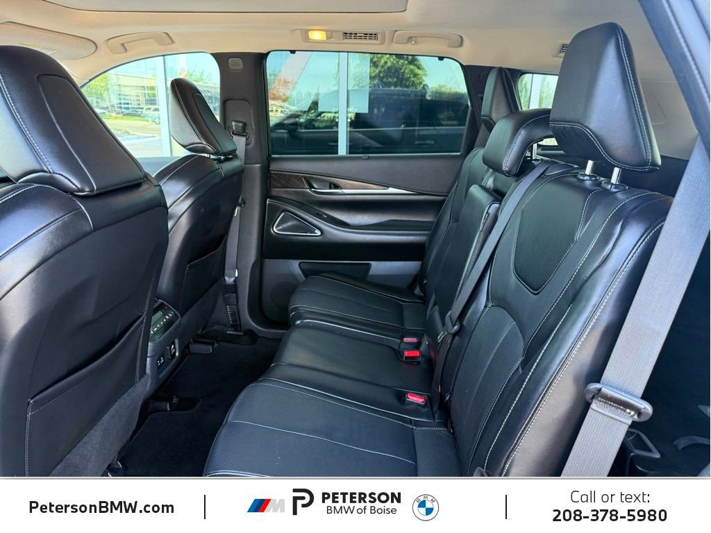 Used 2023 INFINITI QX60 Sensory w/ Cargo Package AWD/4WD image 16