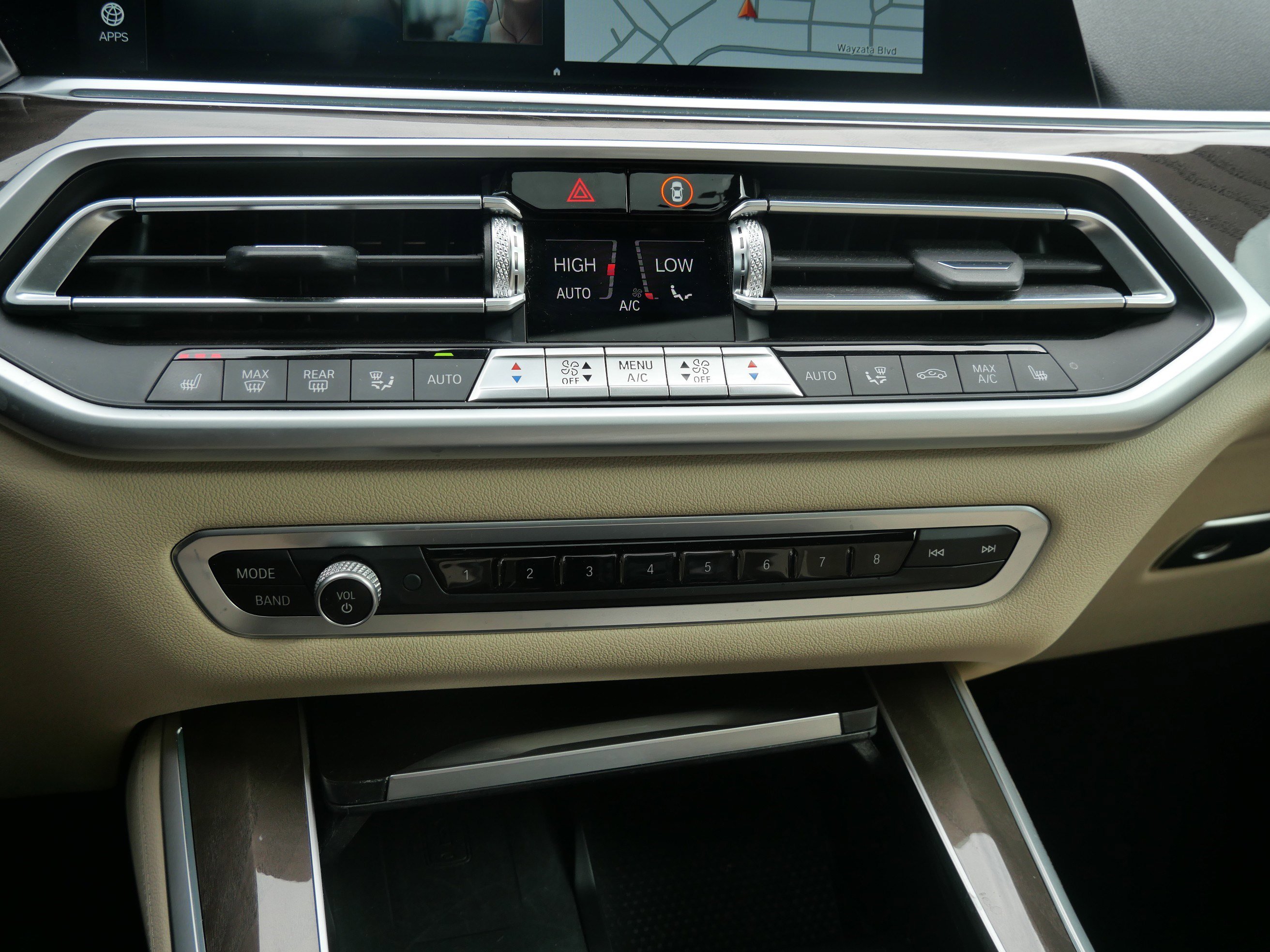 Used 2022 BMW X5 xDrive40i w/ Premium Package image 31