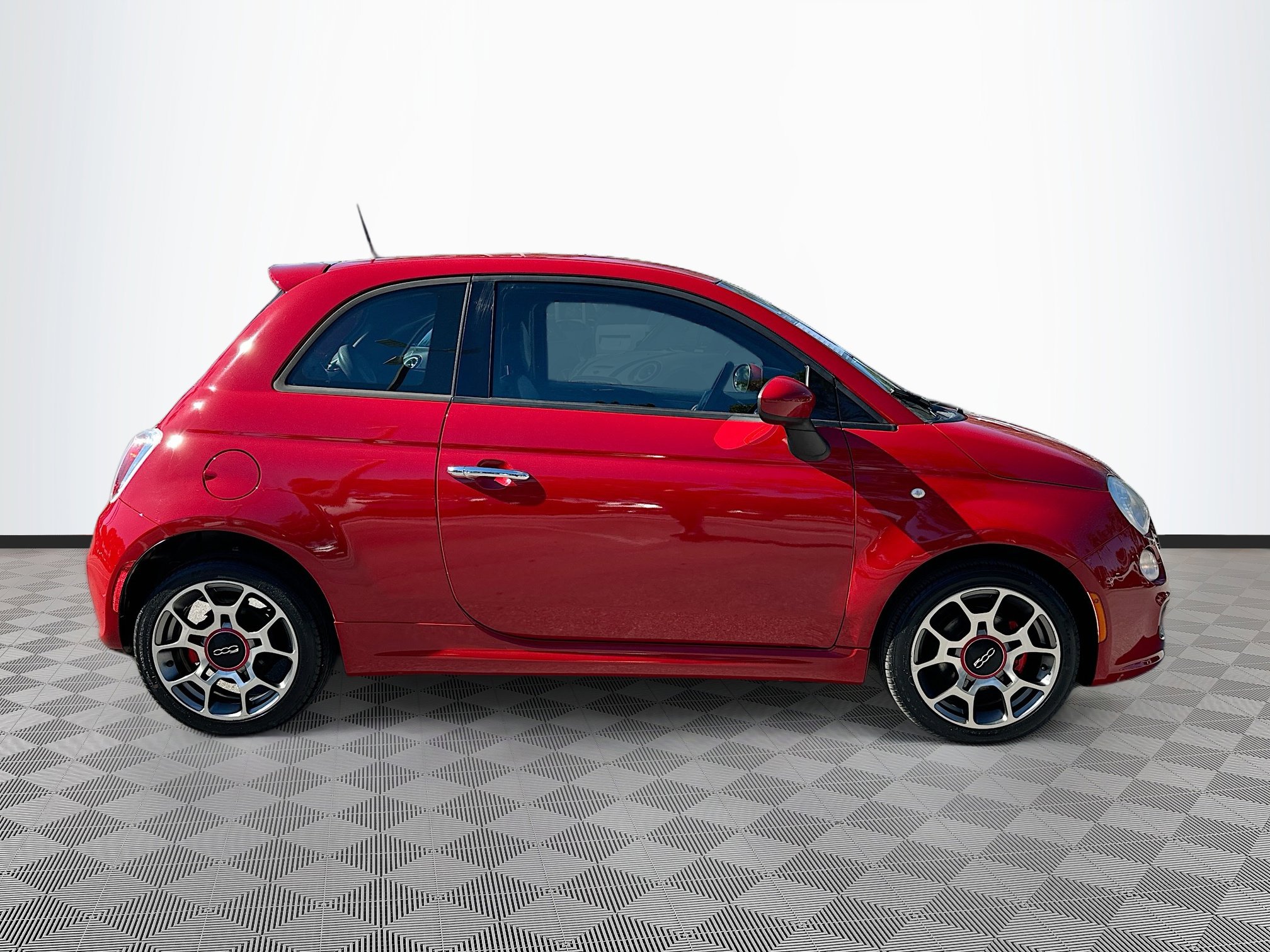 Used 2015 FIAT 500 Sport image 8