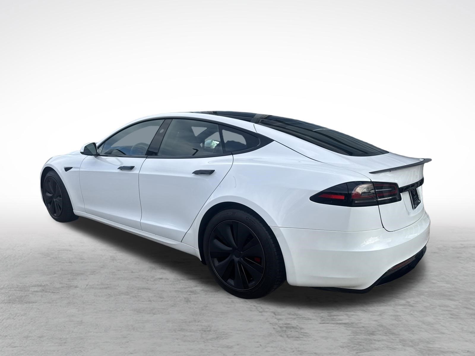 Used 2024 Tesla Model S Plaid image 3