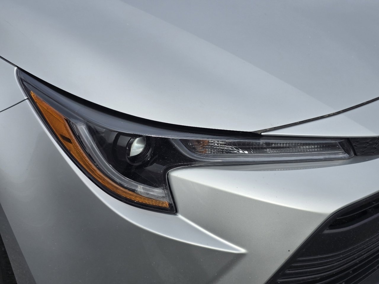 Certified 2025 Toyota Corolla LE image 9