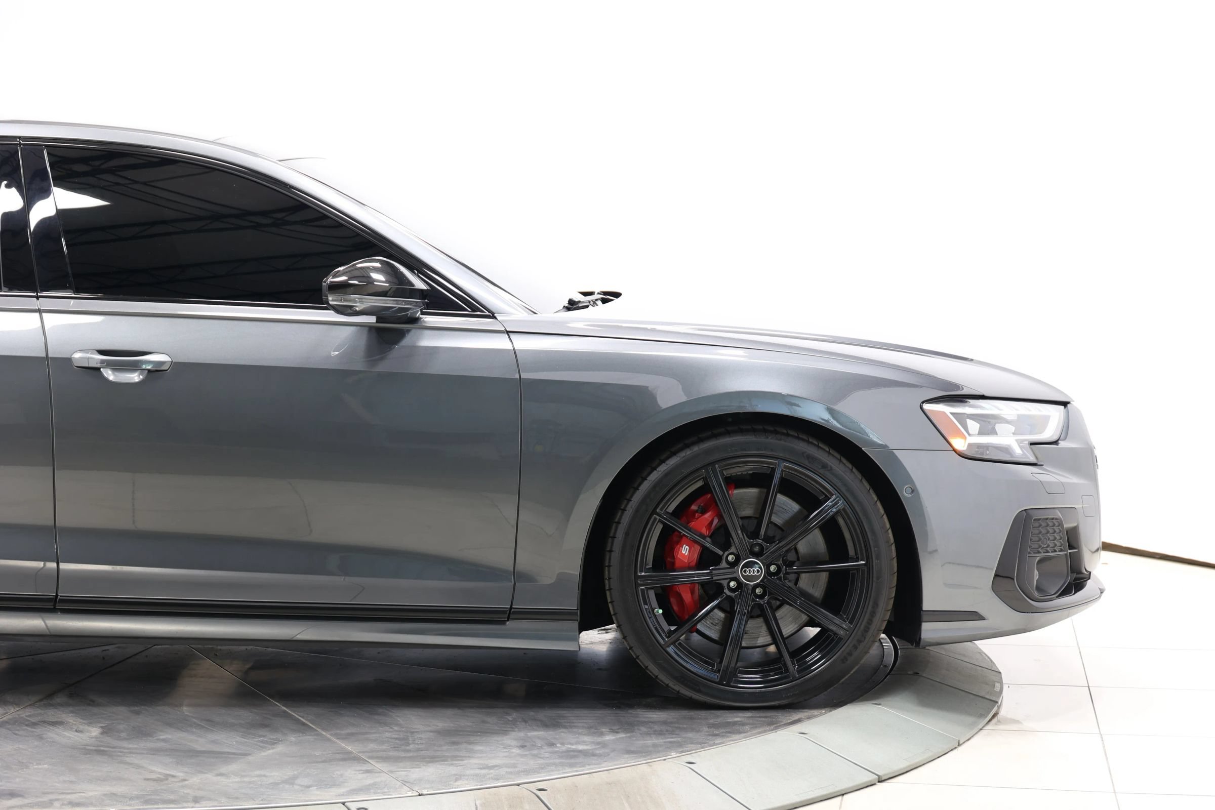 Used 2023 Audi S8 w/ S8 Comfort Plus Package AWD/4WD image 64