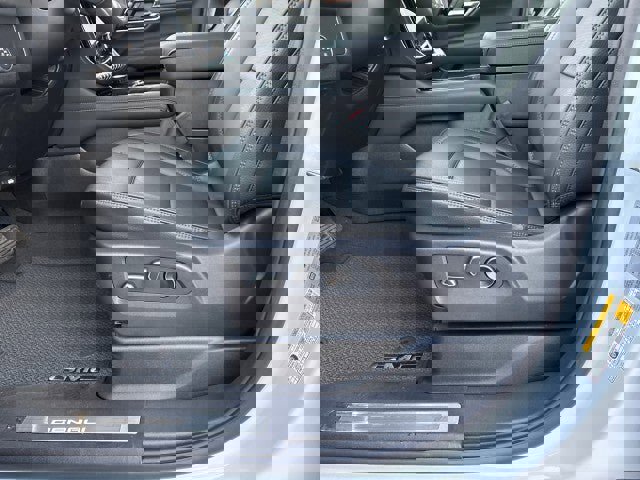 New 2026 GMC Yukon XL Denali w/ Sun & Power Step Package image 13