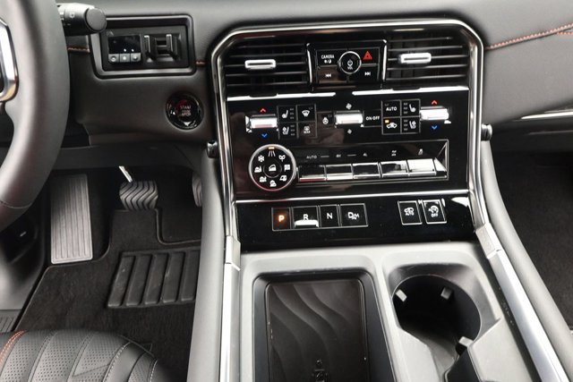 Used 2025 Nissan Armada PRO-4X w/ Pro-4X Premium Package AWD/4WD image 9