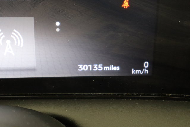Used 2023 Nissan Ariya FWD image 37