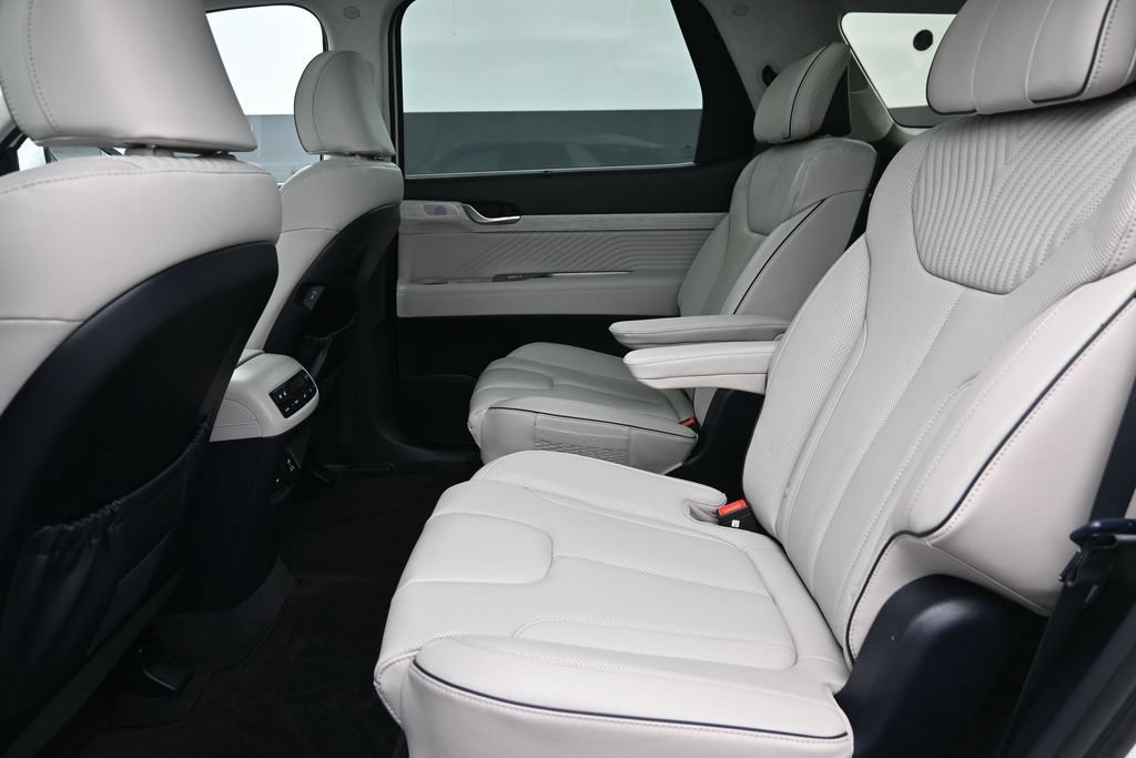 Certified 2025 Hyundai Palisade Calligraphy AWD/4WD image 11