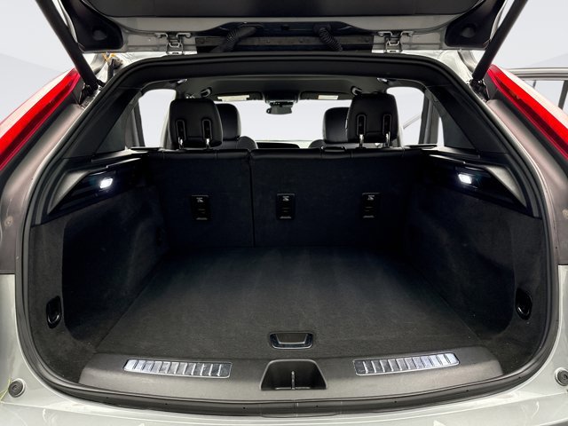 Used 2024 Cadillac XT4 Premium Luxury image 21