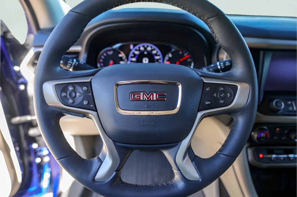 Used 2023 GMC Acadia Denali image 15