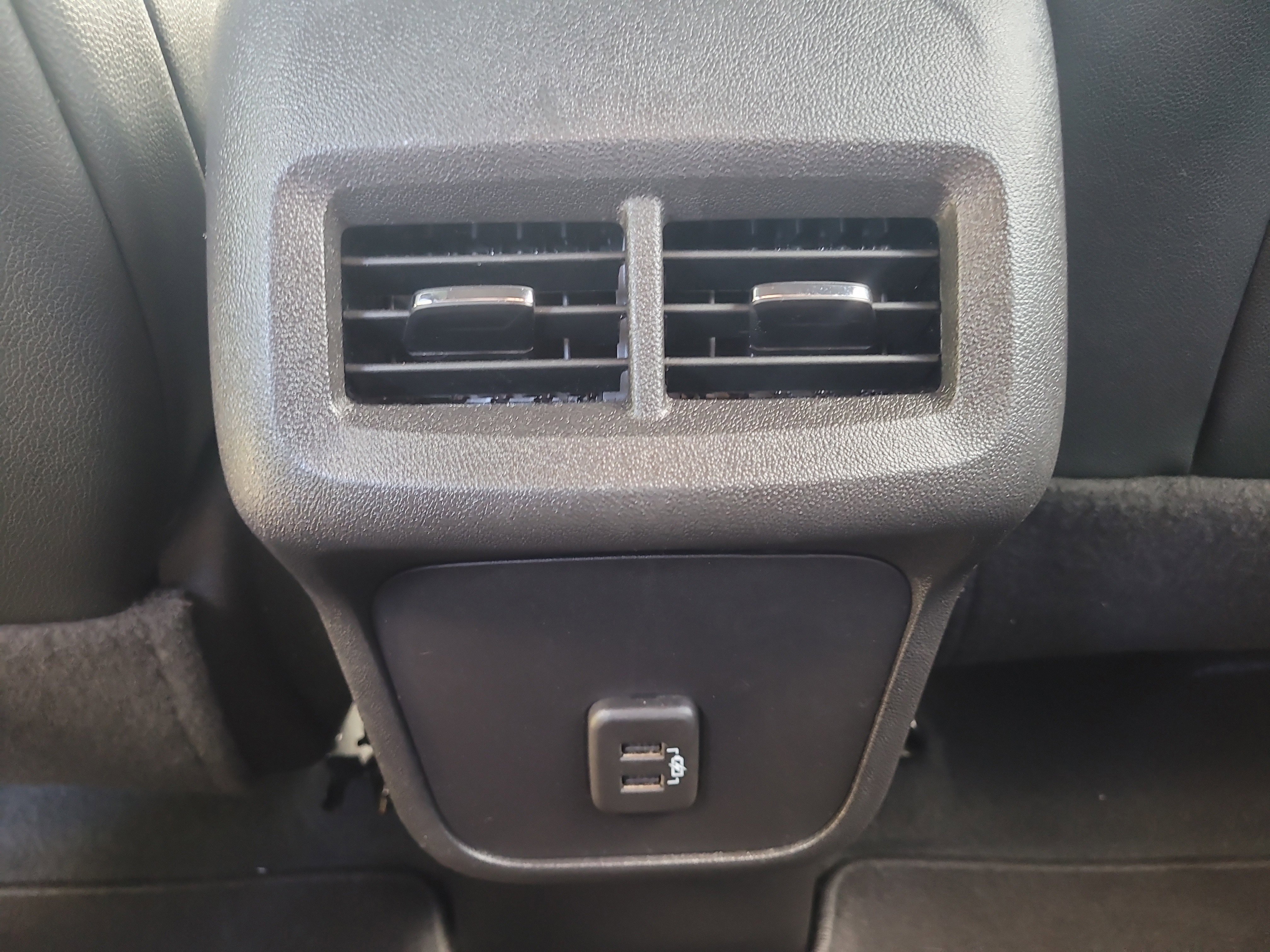 Used 2024 Chevrolet Equinox RS FWD image 17