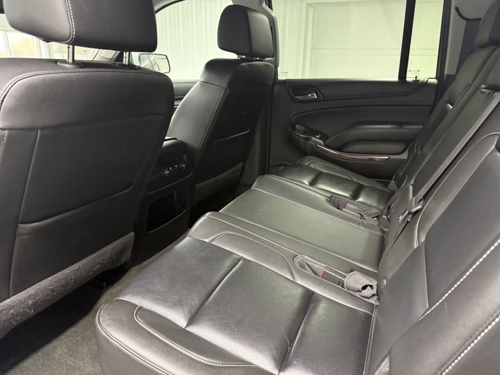 Used 2018 Chevrolet Suburban LT image 30