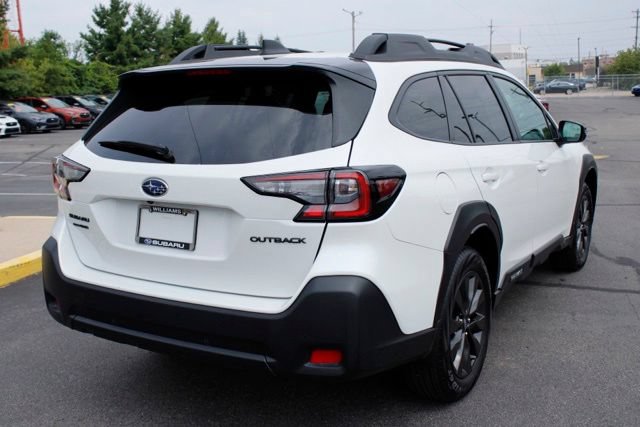 Used 2025 Subaru Outback Onyx Edition AWD/4WD image 3