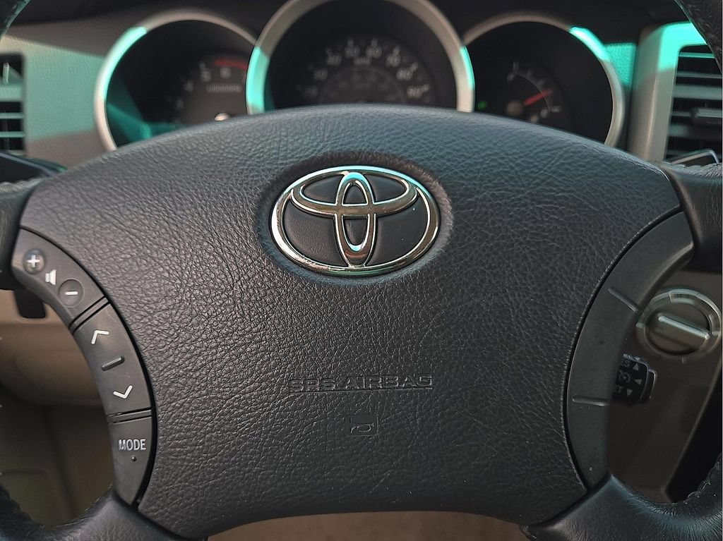 Used 2006 Toyota 4Runner SR5 AWD/4WD image 19