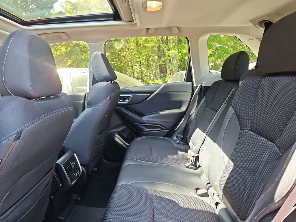 Used 2020 Subaru Forester Premium AWD/4WD image 29