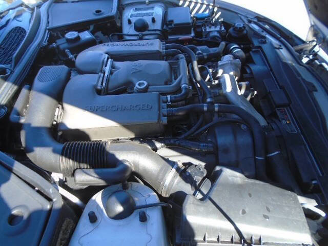 Used 2001 Jaguar XKR Coupe RWD image 18