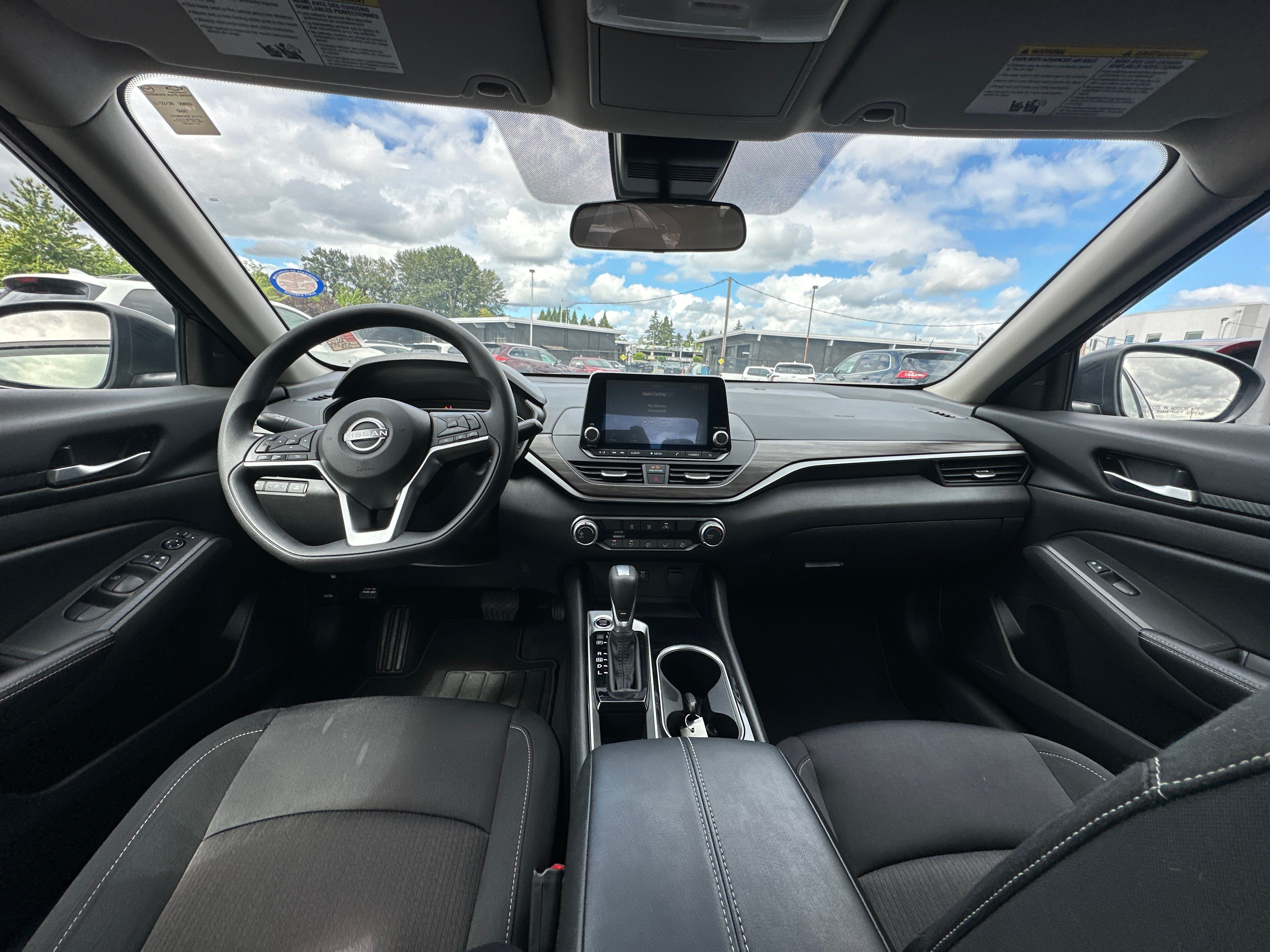 Used 2024 Nissan Altima 2.5 SV FWD image 12