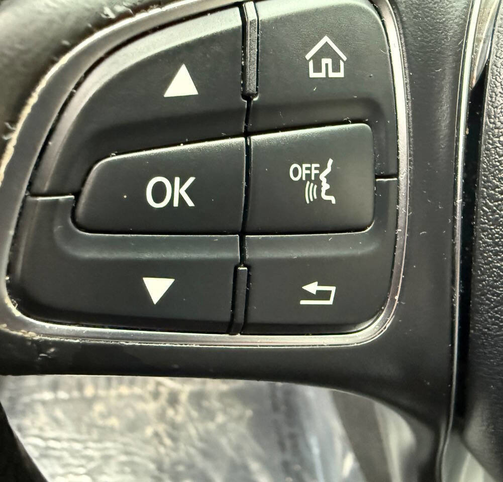 Used 2016 Mercedes-Benz GLC 300 w/ Premium Package image 28