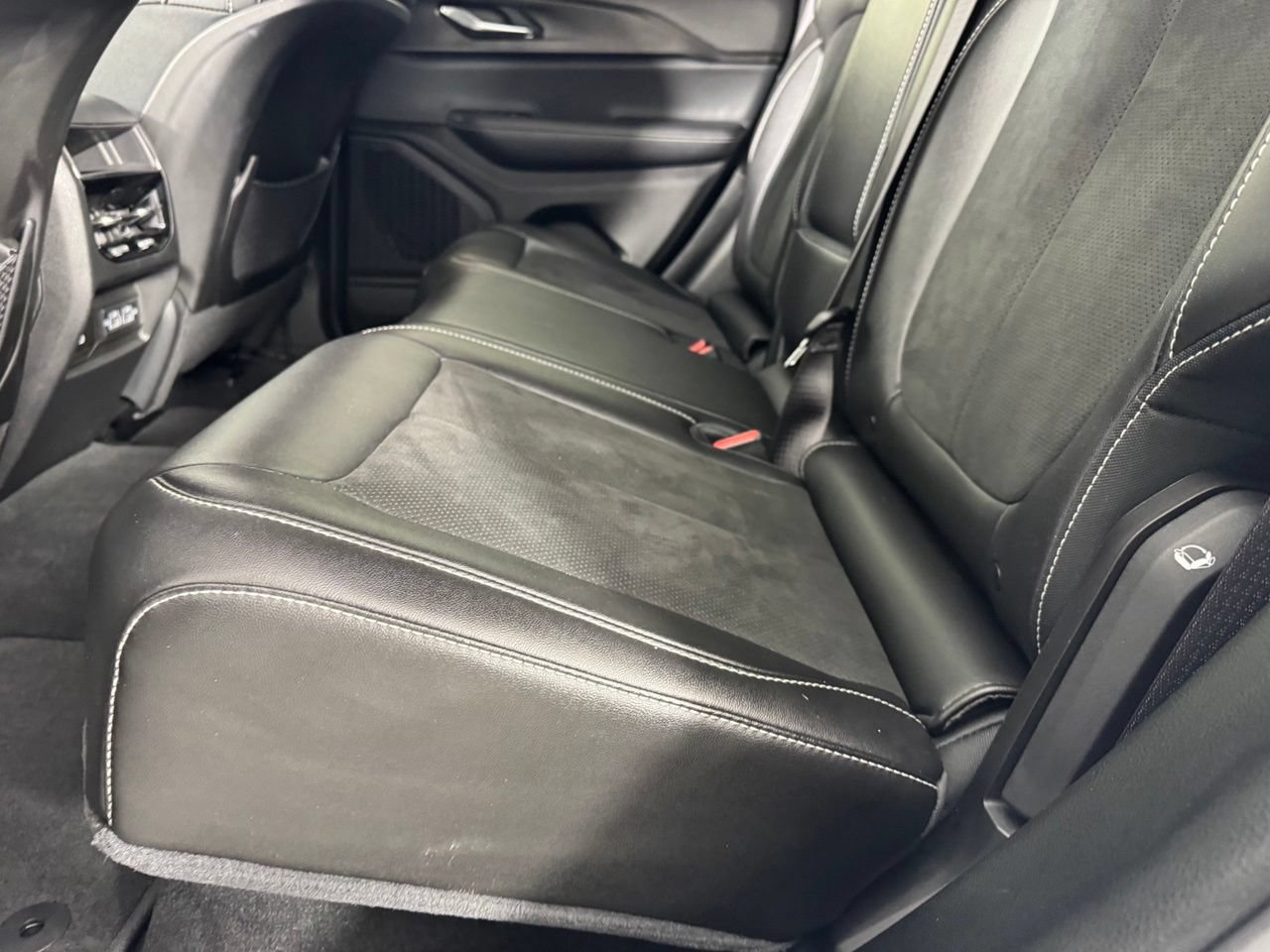 Used 2023 Jeep Grand Cherokee Altitude RWD image 38