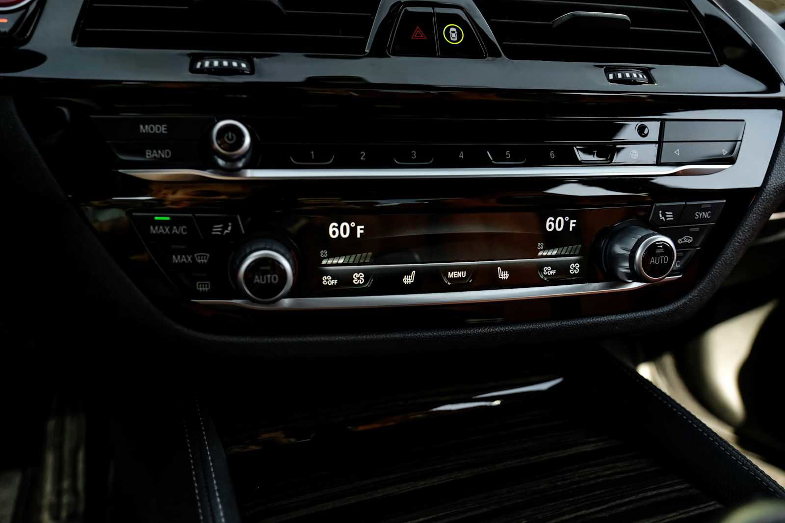 Used 2023 BMW M5 image 23