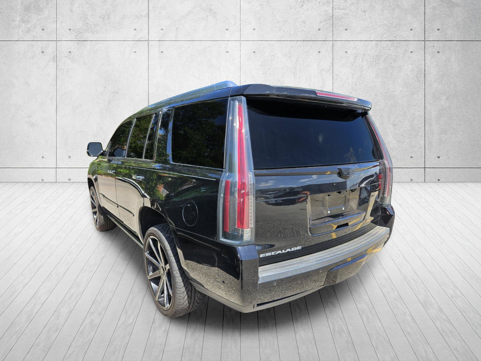 Used 2019 Cadillac Escalade Premium Luxury w/ Escalade Sport Edition RWD image 9
