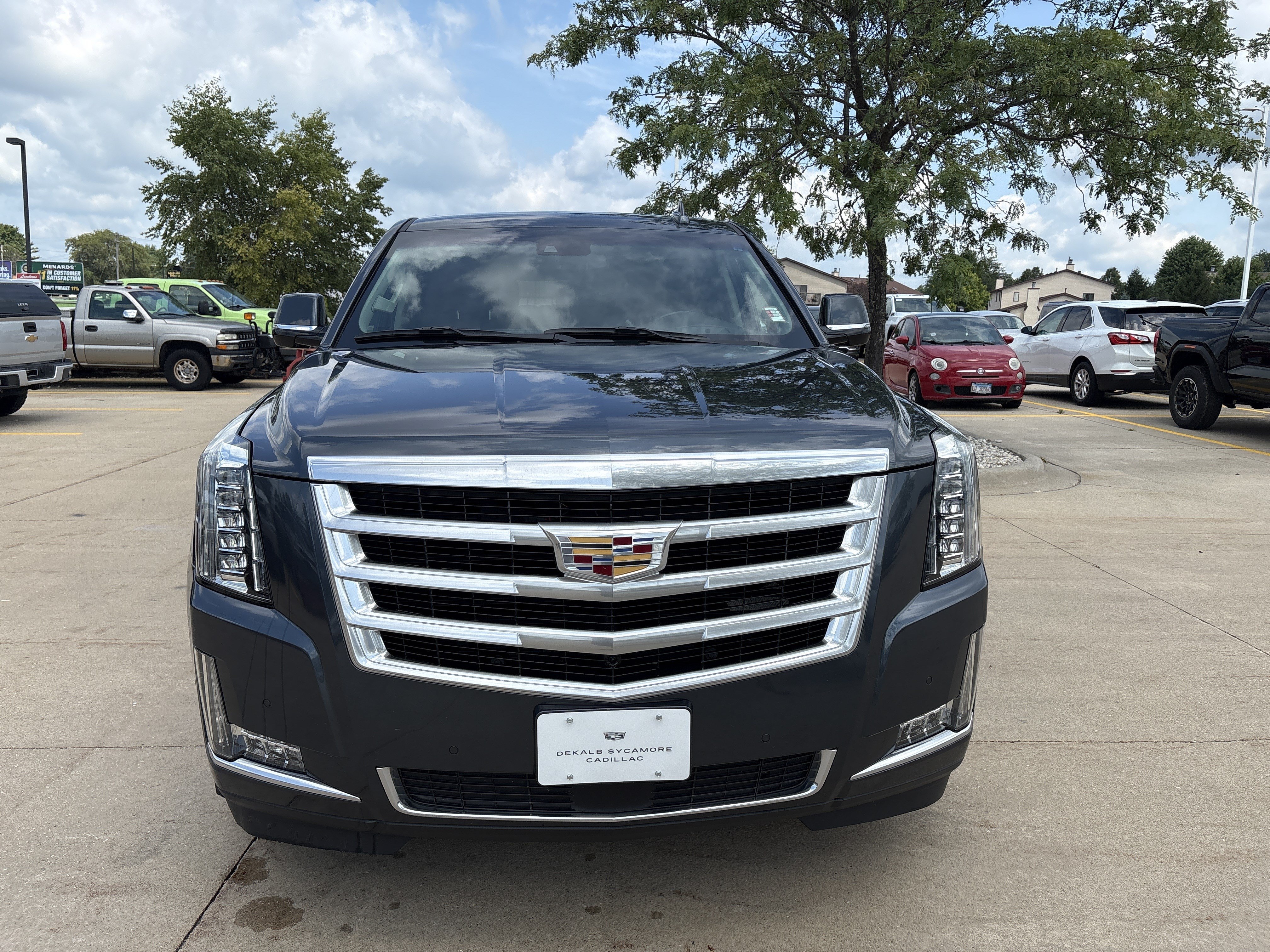 Used 2019 Cadillac Escalade ESV Premium Luxury AWD/4WD image 8