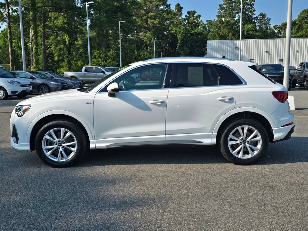 Used 2023 Audi Q3 2.0T Premium AWD/4WD image 2