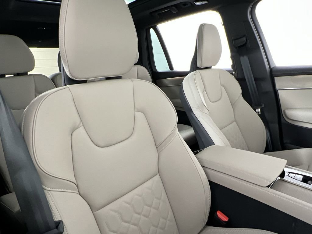 New 2026 Volvo XC90 B6 Plus w/ Protection Package Premier AWD/4WD image 25