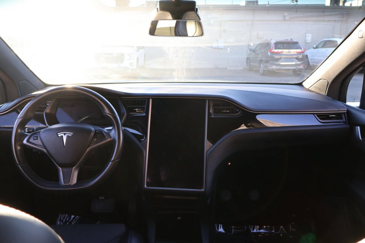 Used 2018 Tesla Model X 75D AWD/4WD image 10