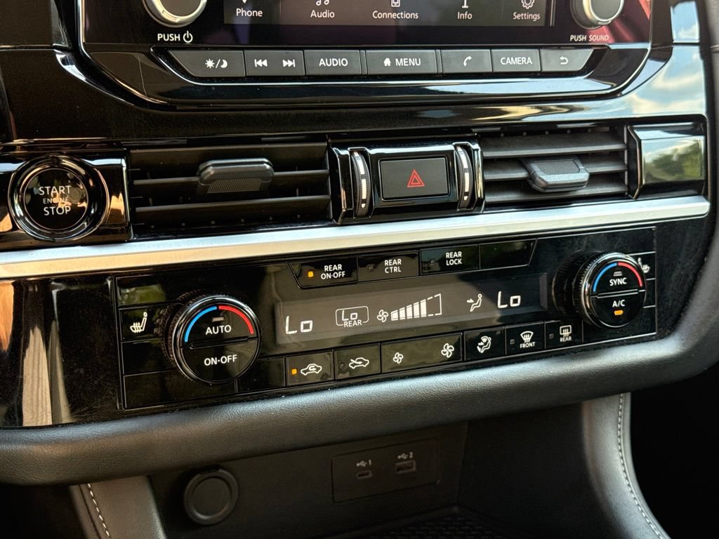 Used 2025 Nissan Pathfinder SV FWD image 27