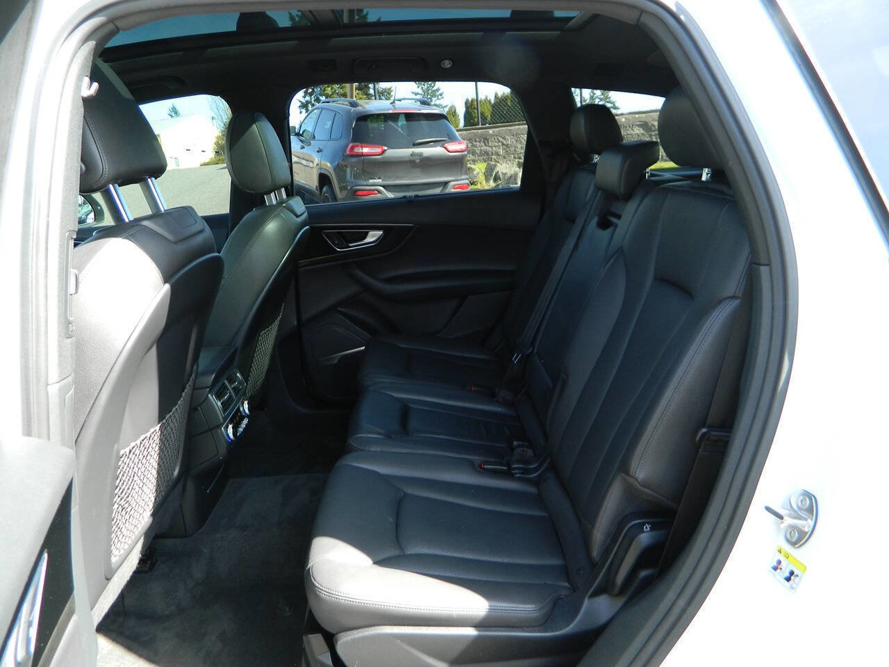 Used 2017 Audi Q7 3.0T Prestige AWD/4WD image 14