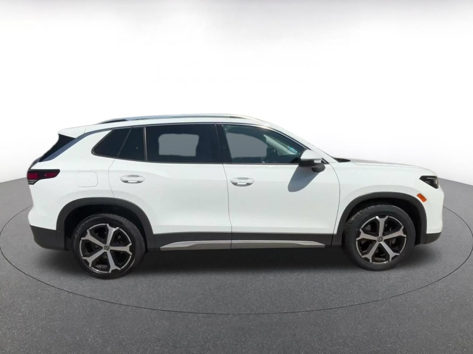 Used 2026 Volkswagen Tiguan SE AWD/4WD image 15