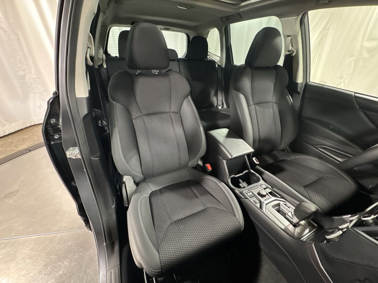 Used 2023 Subaru Forester Premium image 31