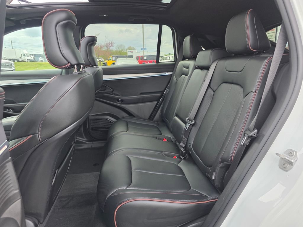 Used 2024 Jeep Wagoneer Launch Edition image 33