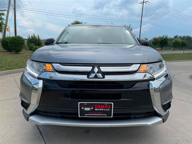 Used 2017 Mitsubishi Outlander ES AWD/4WD image 3