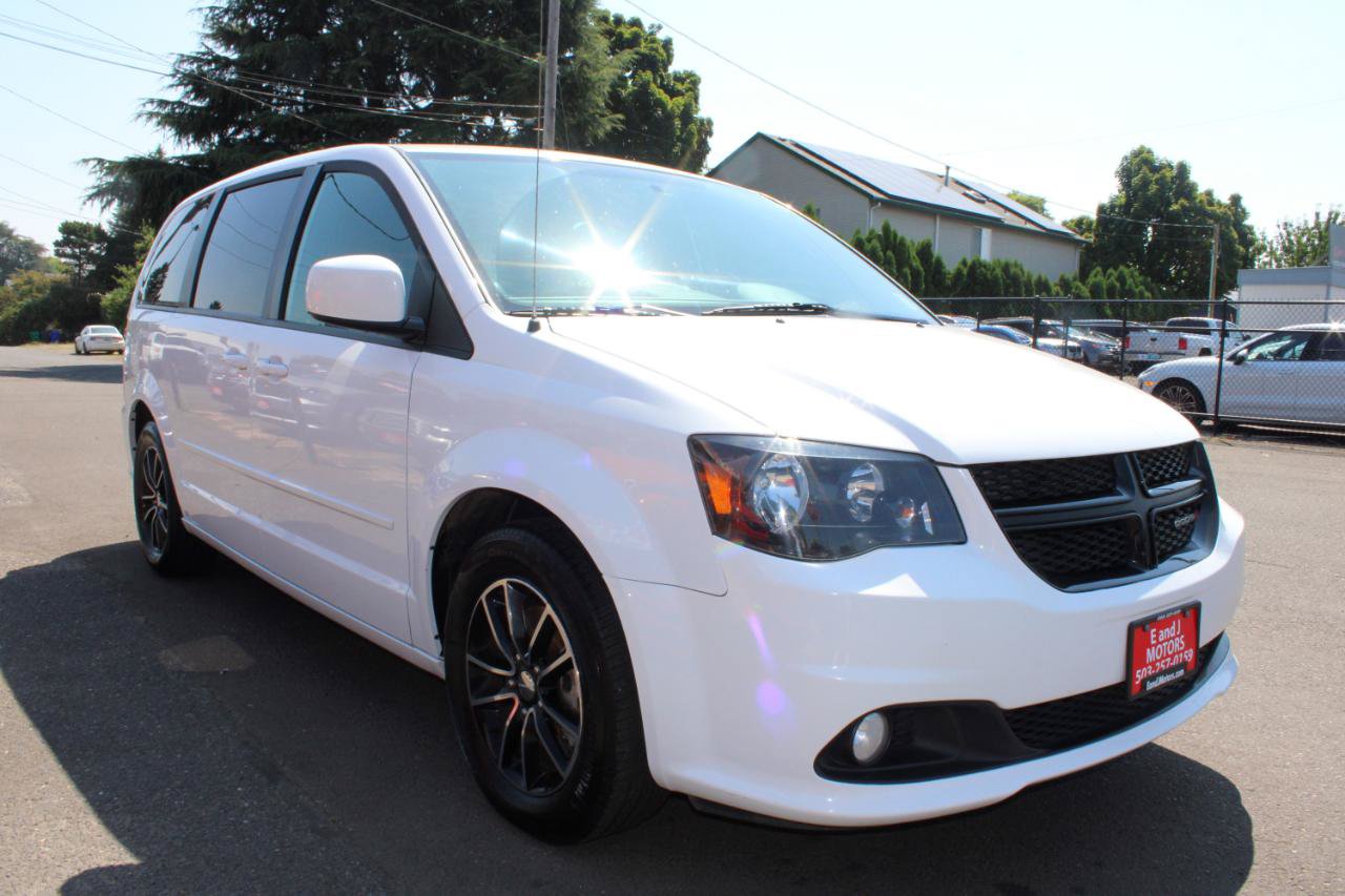 Used 2016 Dodge Grand Caravan SXT FWD image 7