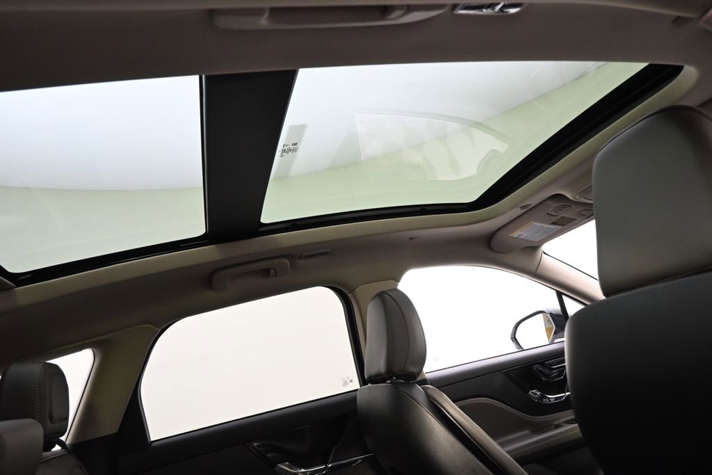 New 2026 Lincoln Corsair Reserve w/ Jet Appearance Package image 17