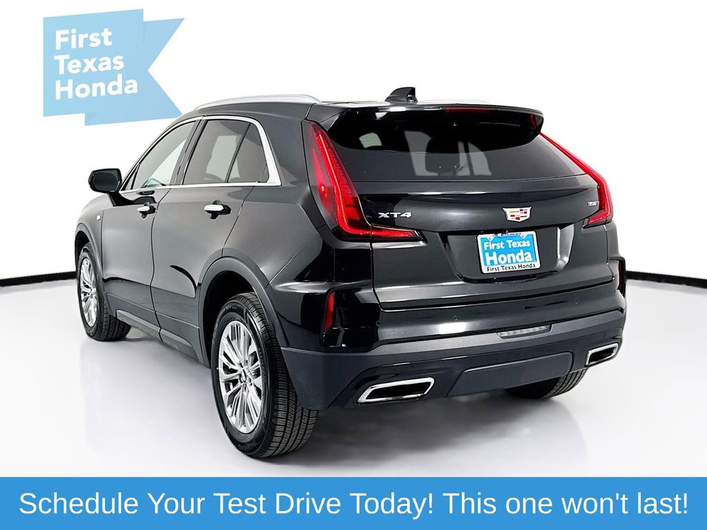 Used 2024 Cadillac XT4 Premium Luxury image 5