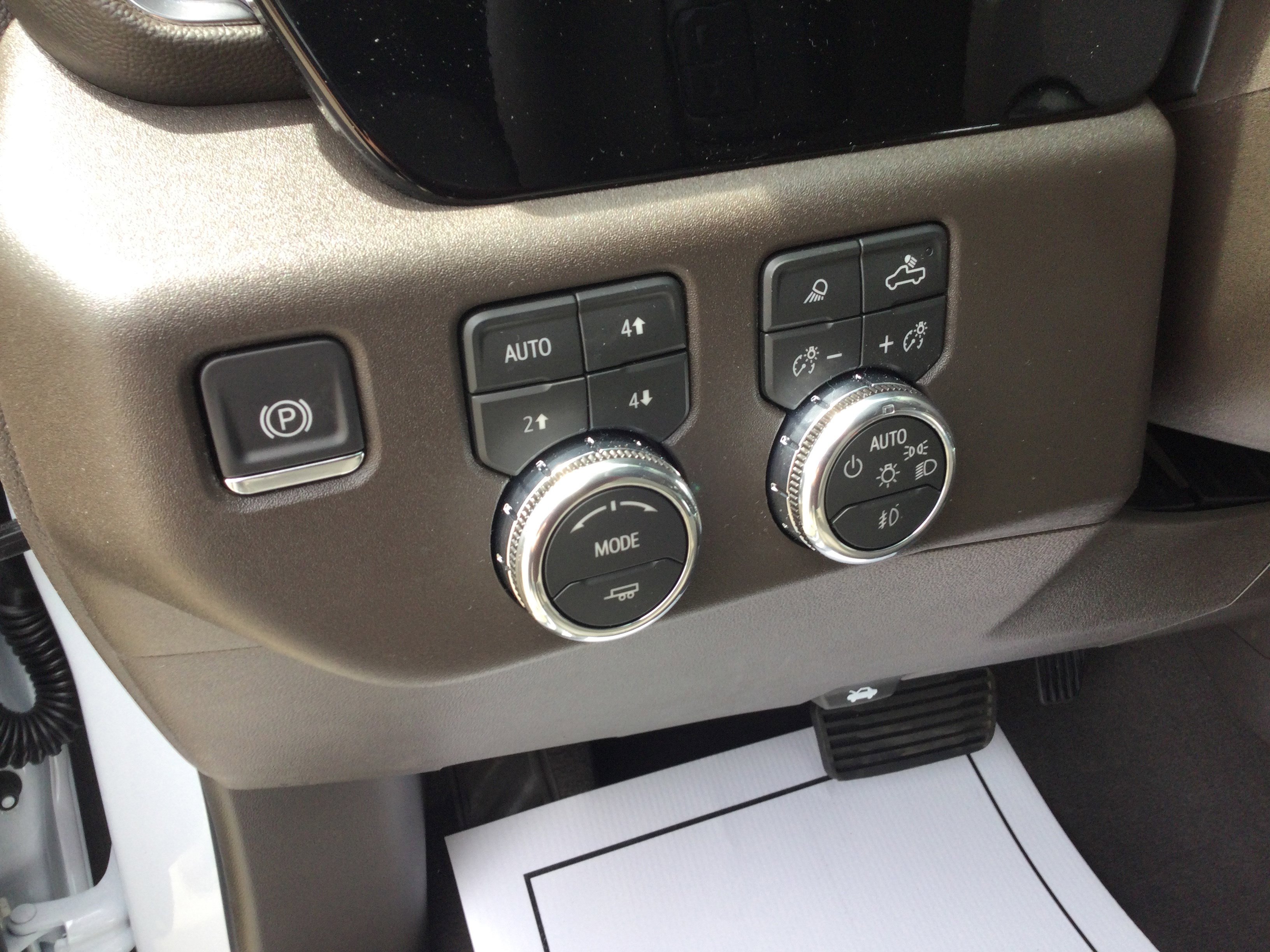 New 2026 GMC Sierra 1500 SLT w/ SLT Premium Plus Package AWD/4WD image 12