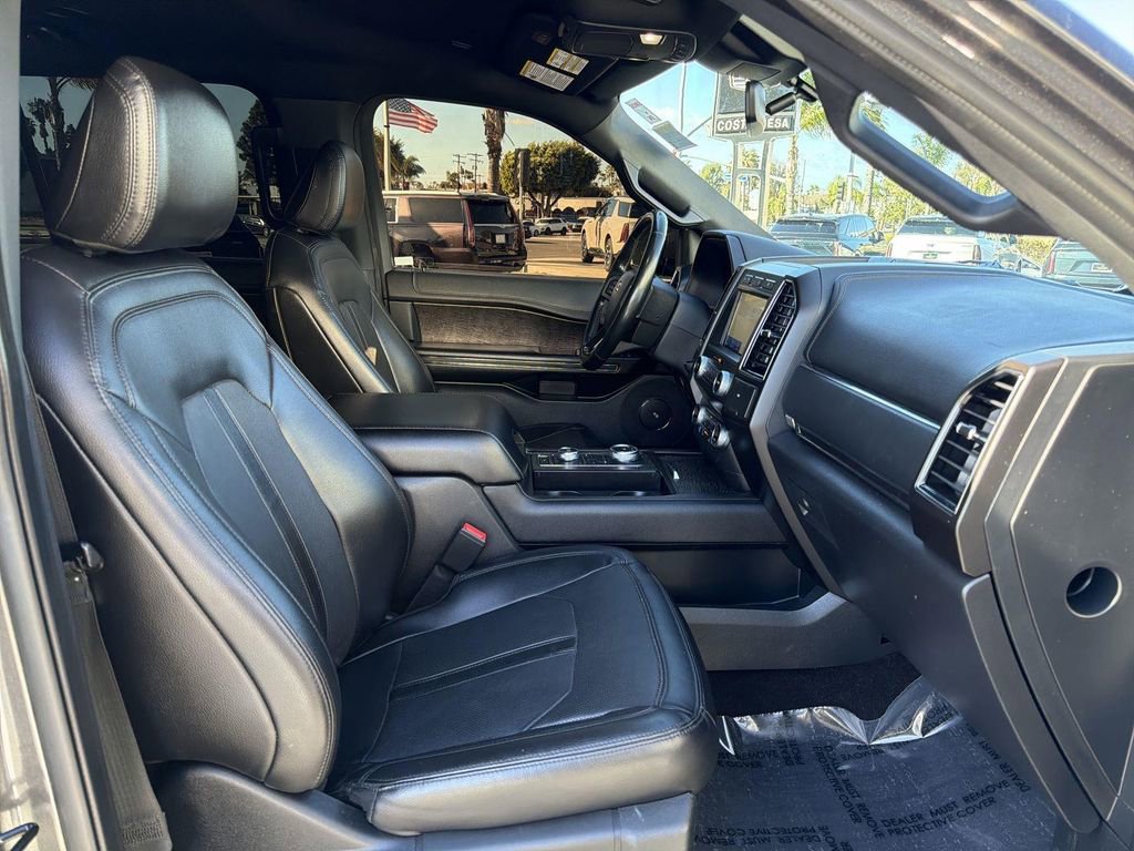 Used 2021 Ford Expedition Limited image 31