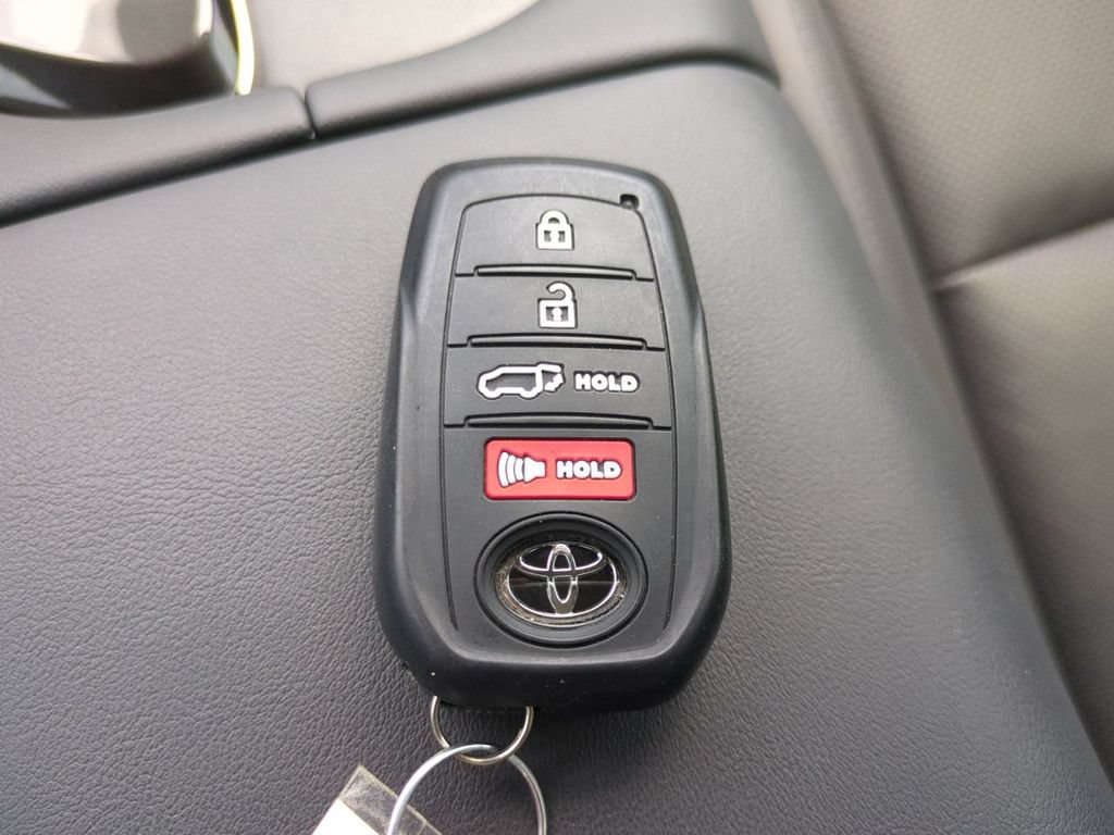 Used 2025 Toyota Crown Signia w/ Advanced Technology Package AWD/4WD image 35