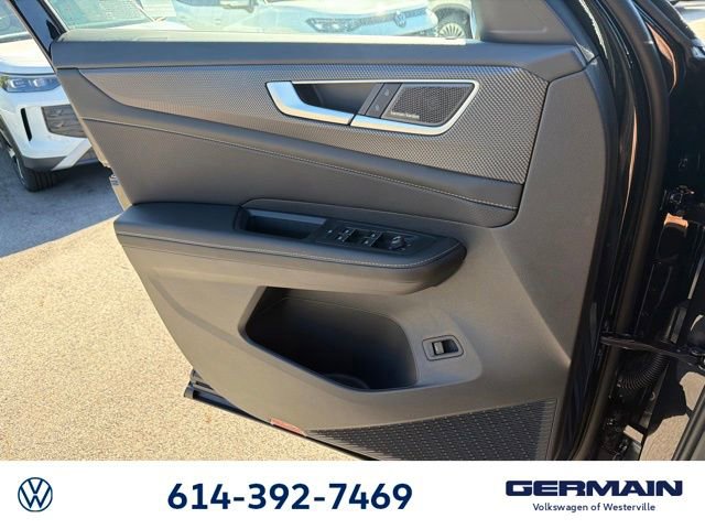 New 2026 Volkswagen Atlas Cross Sport SEL Premium R-Line image 24