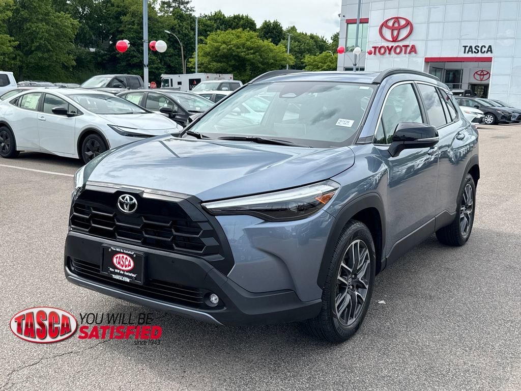 Used 2026 Toyota Corolla Cross XLE w/ Convenience Package AWD/4WD image 3