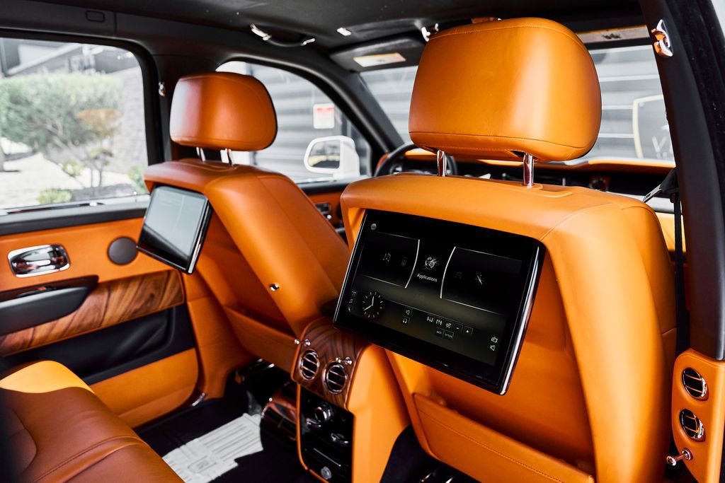 Used 2020 Rolls-Royce Cullinan AWD/4WD image 43