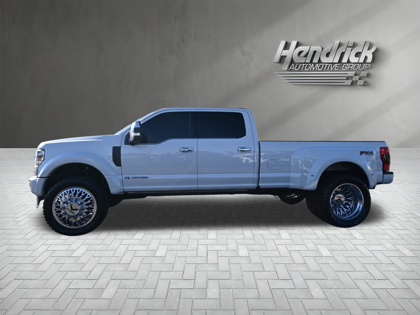 Used 2022 Ford F450 Platinum w/ FX4 Off-Road Package image 8